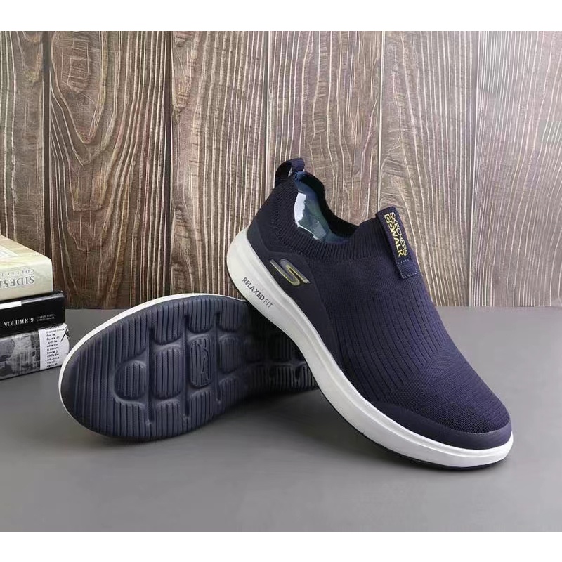 Sepatu  SKECHERS kasual  casual sepatu pria hitam  slip on cowok  rajut pria shoes