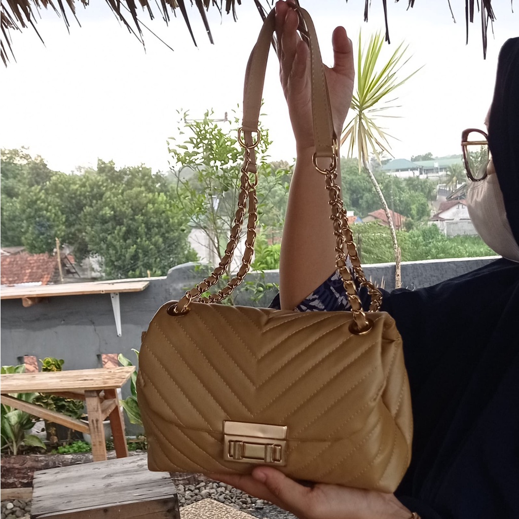 London Bag Tas Slempang wanita Low Budget