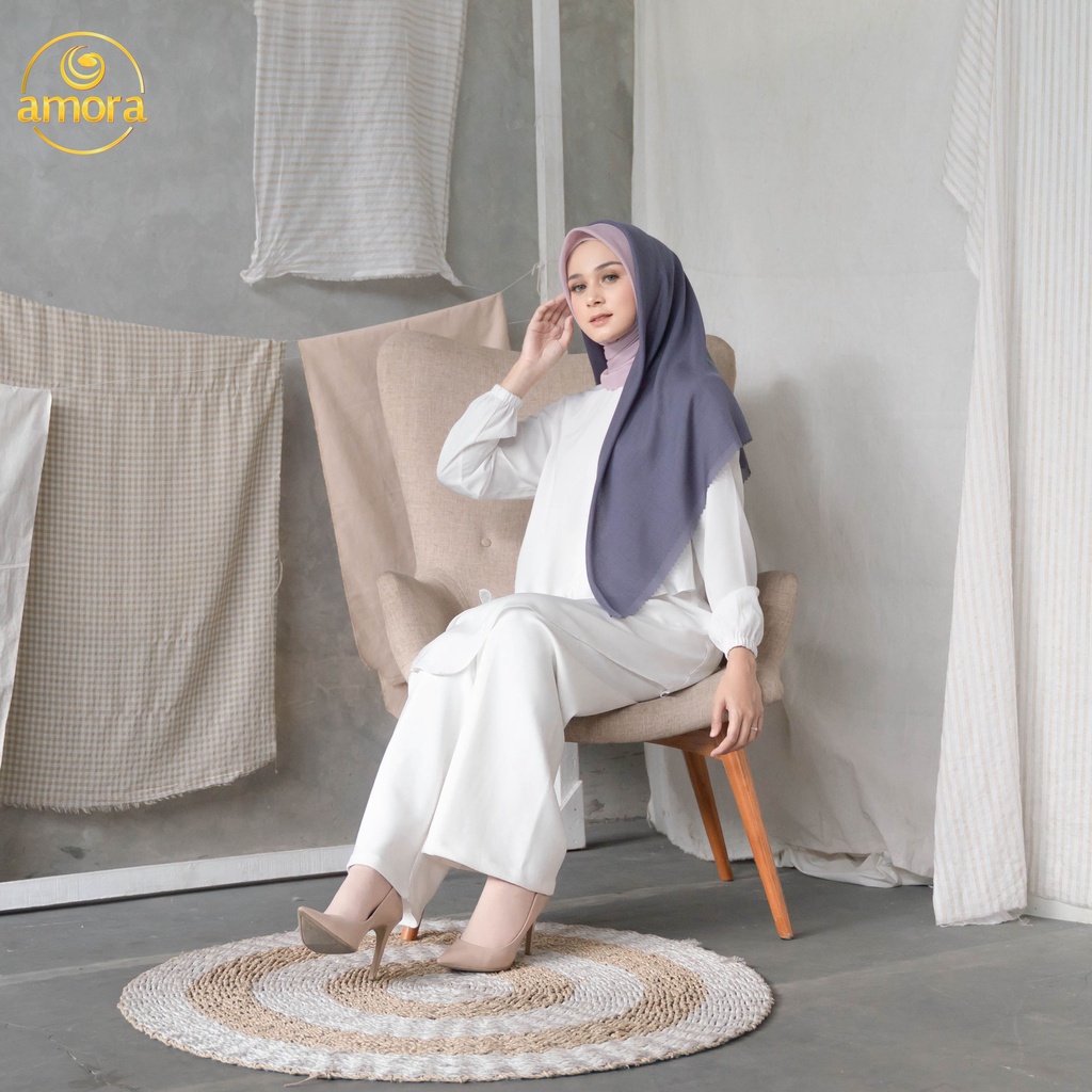 Mukaki  Hijab Segi Empat Premium Polos Ultrafine Voal By AMORA
