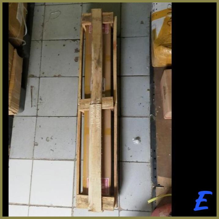 

PALET KAYU PENGAMAN TAMBAHAN M [HRPN]