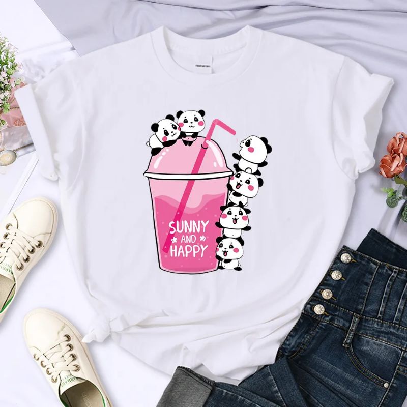 Kaos Wanita Panda Boba Lucu Oversize Lengan Pendek Jumbo Baju Panda Wanita Anime Kartun Aesthetic Tebal T-shirt Gambar Panda Beruang Minuman Boba Jumbo Katun Combed Kaos Atasan Cewek Motif Gambar Lucu Oversize All Size Lengan Panjang Baju Kaos Distro XXXL