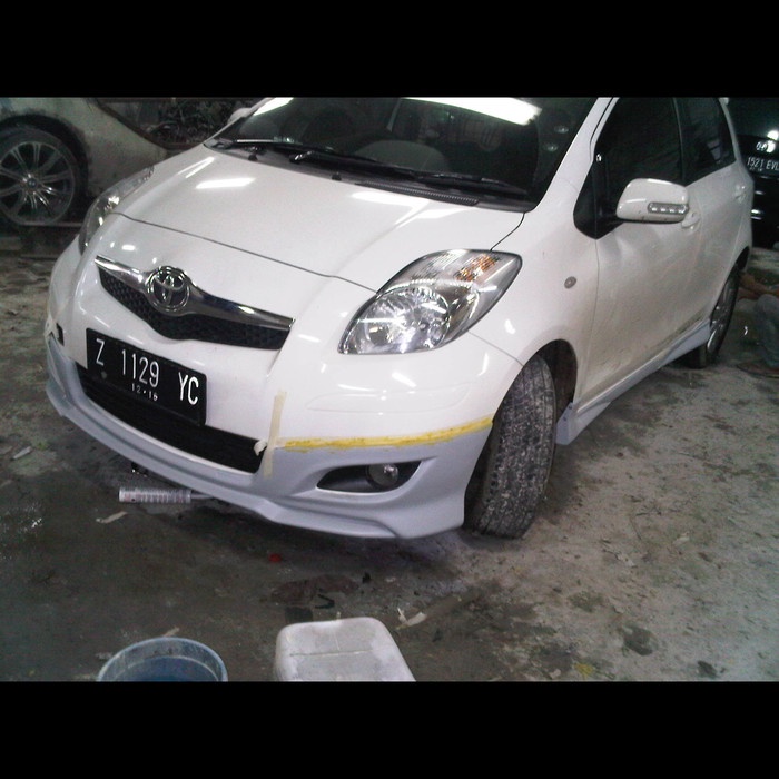 bodykit yaris TRD 2009-2011 add on.