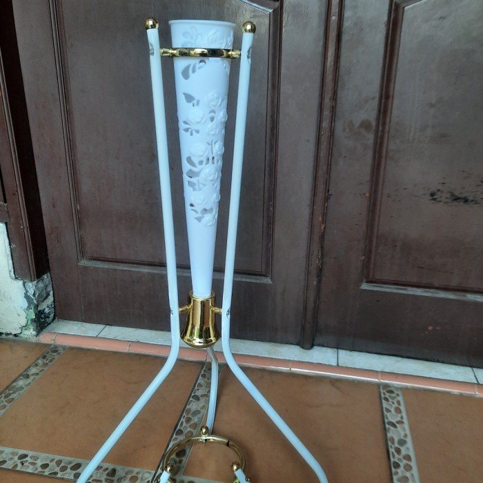 Terlaris Pot Standing Besi/Pot Corong /Vas Bunga Tinggi/Pot Kerucut Standing