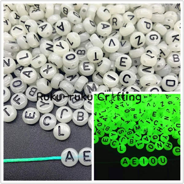 (100 Pcs) Manik Mote Huruf Glow In The Dark Manik Huruf Akrilik Kotak Bulat Bahan Craft