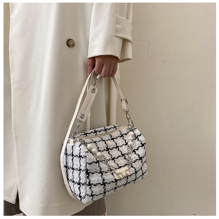 Funatic Tas Selempang Wanita Import Free Aksesoris Fashion Korean Style FA1108