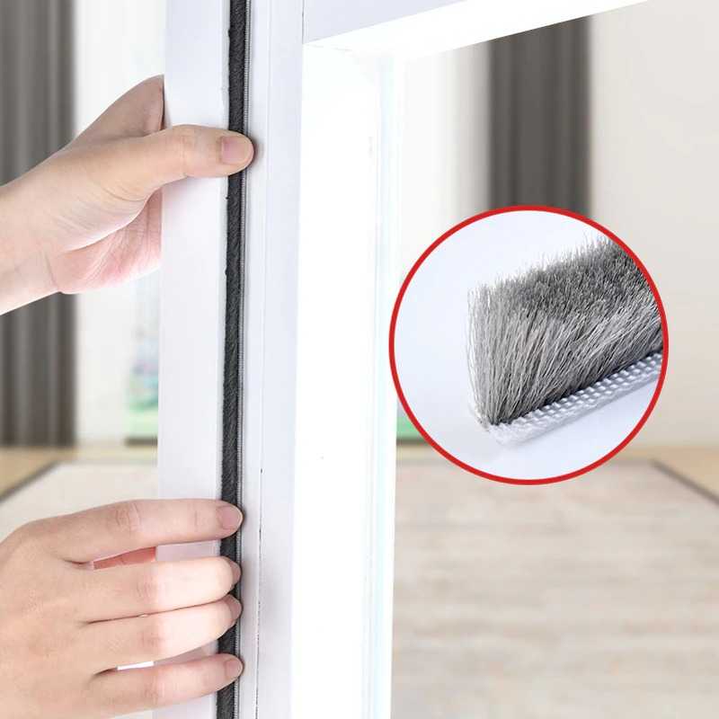 (BISA COD) FTIHSHP GANCHUN Lis Strip Pintu Brush Strip Sealing 9 x 15 mm 10M - KK-061