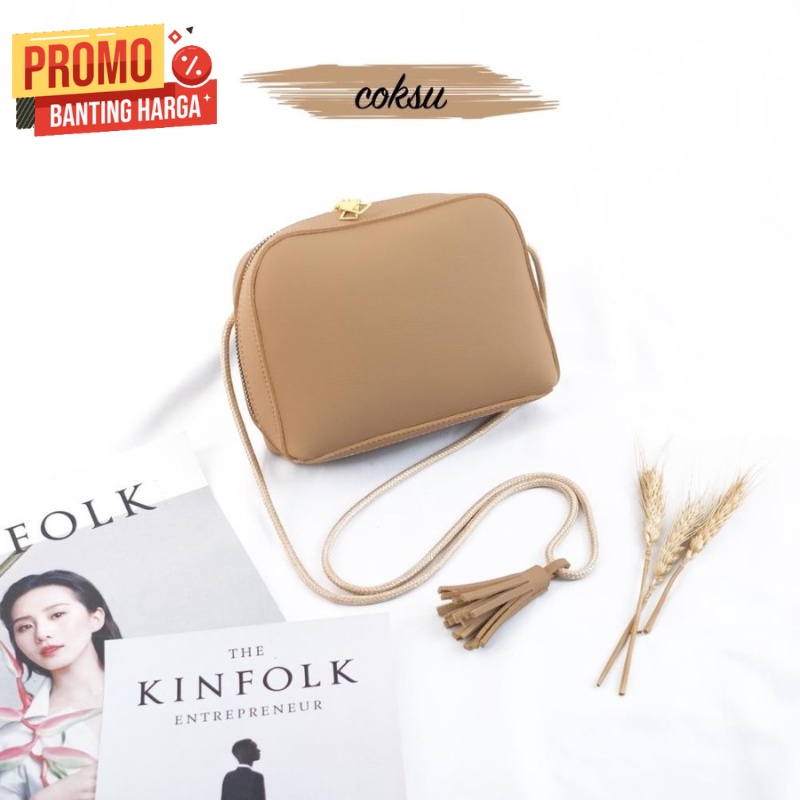 Tas Selempang Wanita Nattaya Slingbag Square