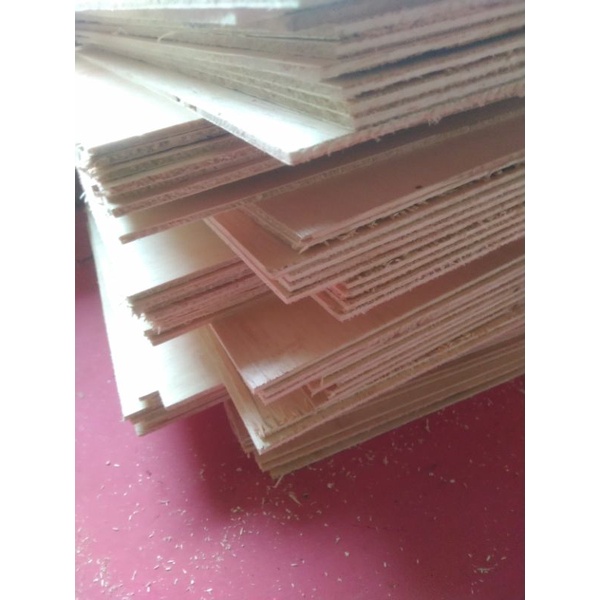 potongan triplek 3mm ukuran 30x40 cm bahan kayu sengon