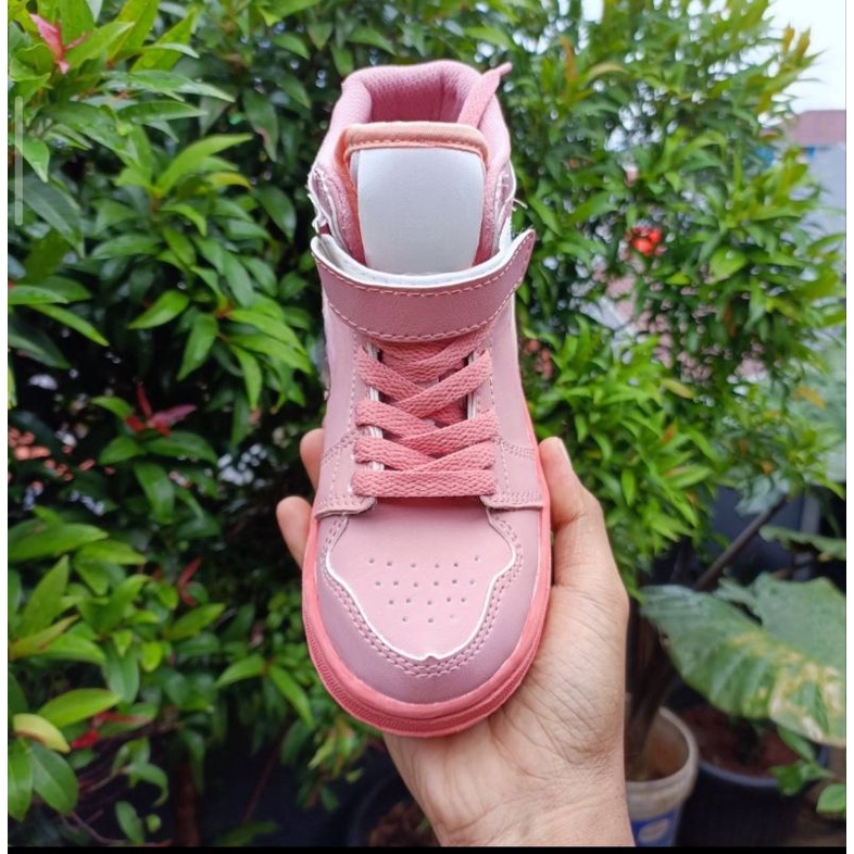 Sepatu Anak Premium High Quality Anak Cewek Wanita Perempuan Umur 1 2 3 4 5 6 7 8 9 10 Rekomendasi Kado Anak Grade Original 100% Sepatu Nike Jordan Anak Jordan Kids Import Sepatu Basket Olahraga Anak