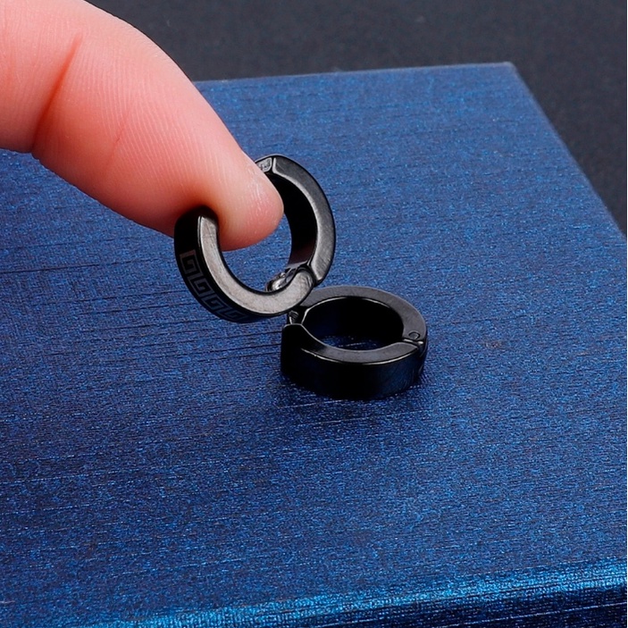 Anting Jepit Pria Wanita Korea Sepasang Warna Hitam Anting Gaya Tanpa Tindik