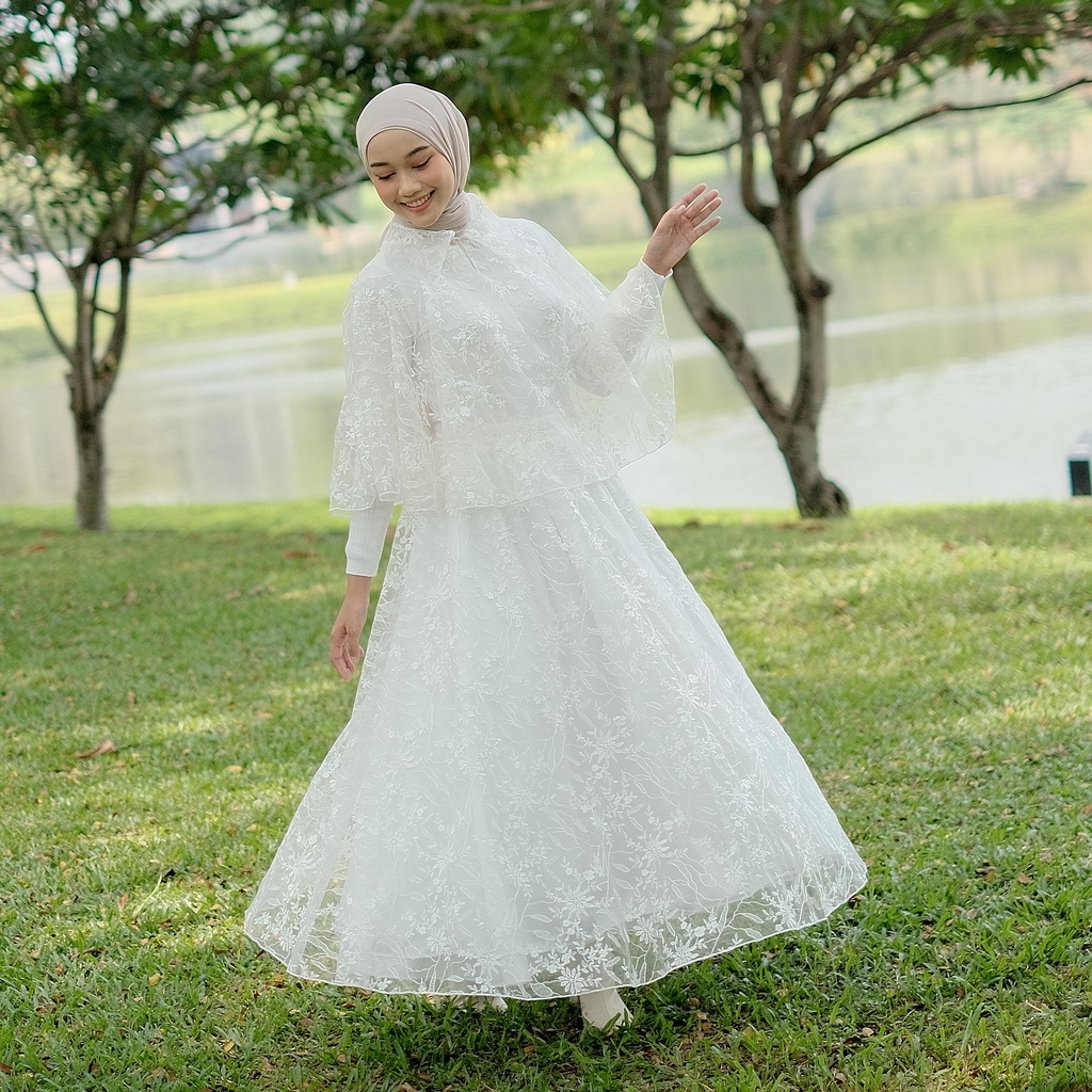 Adelaine Cape Dress Leafy - Haraskirt Madebyhara