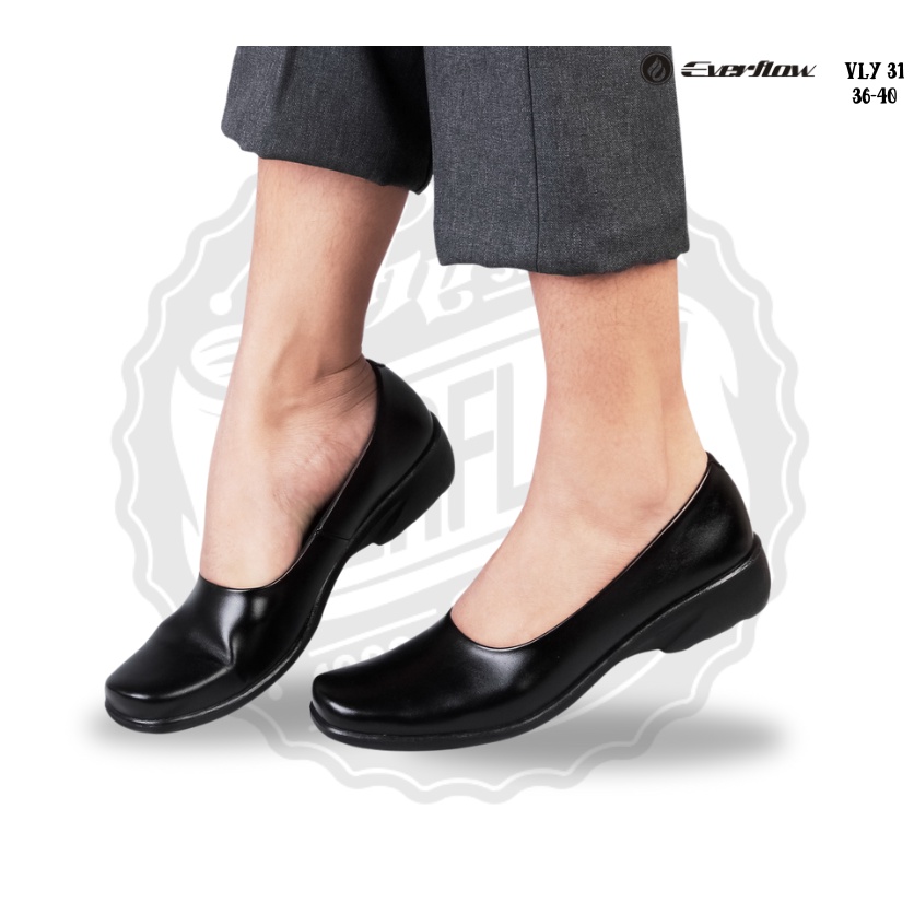 ☀ EVERFLOW ☀ Sepatu Flat Wanita ENOTECA Full Black Hak 3cm.