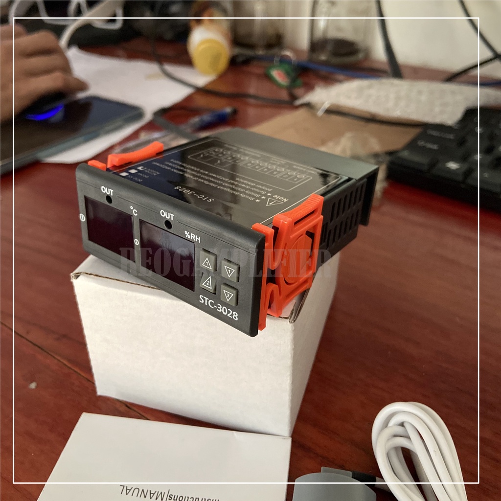 ORIGINAL STC 3028 Termohygrostat 220V Termostat Hygrostat Pengatur Suhu Dan Kelembaban Otomatis