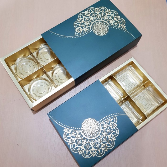 

Box Mooncake Sekat 4/6 Kotak Hampers Lebaran Dus Packaging Kue Eggtart - Sekat 4 079