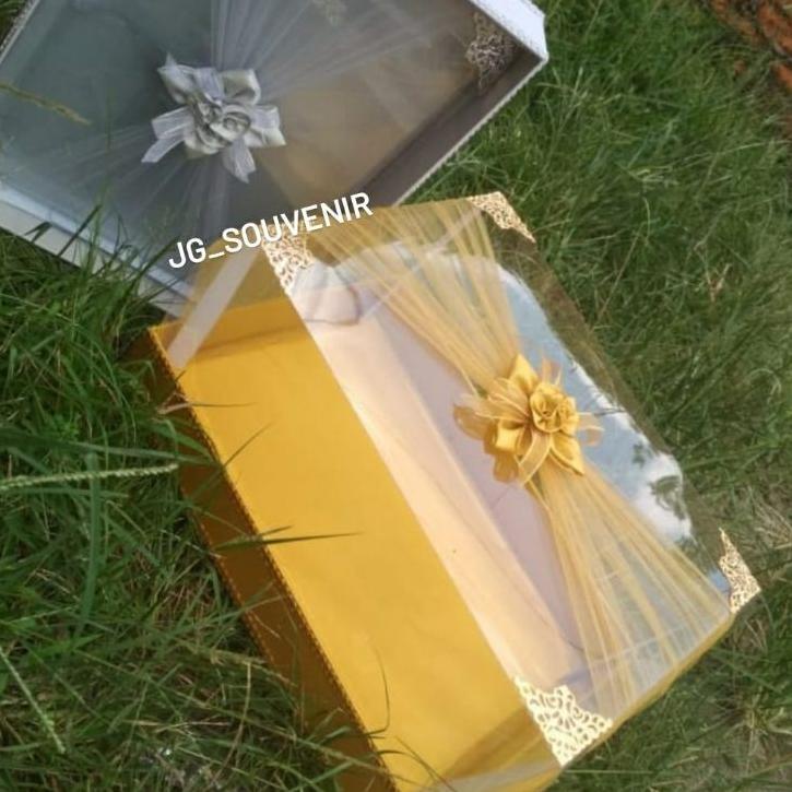 

✨Terbaru✨ Kotak Hantaran Seserahan Mika Tinggi Tile Warna Gold Ukuran 40x30x20cm 