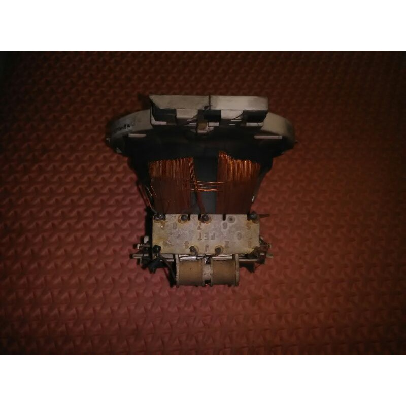 Konde yoke tv Sharp Great Alexander 21inch Plat
