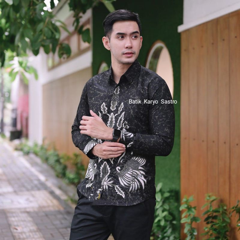 Kemeja Batik Lengan Panjang Slimfit Baju Pria Modern