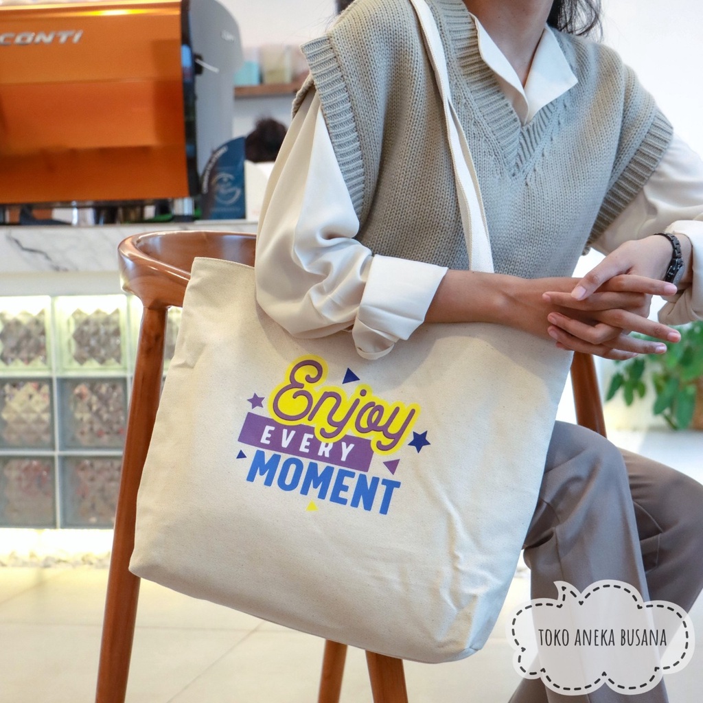 Tote Bag Wanita Kanvas Resleting Aesthetic Totebag Kuliah Bahan Premium