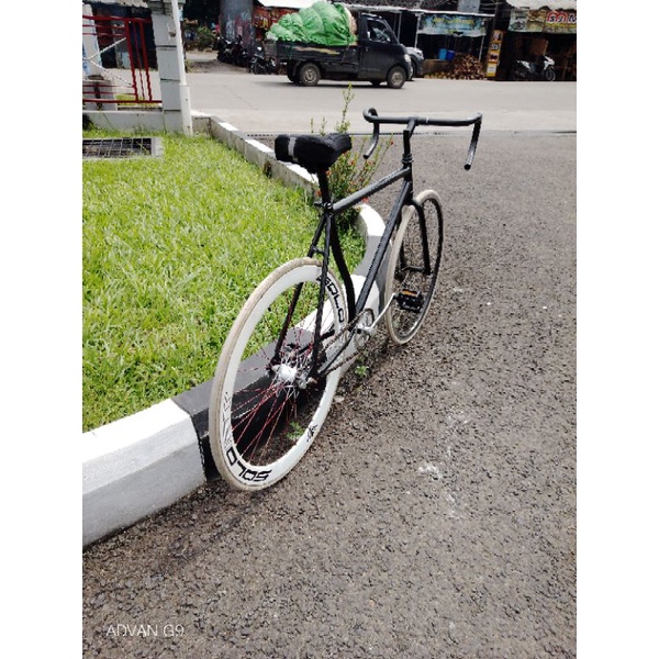 Sepeda fixie torpedo hitam stang dropbar balap
