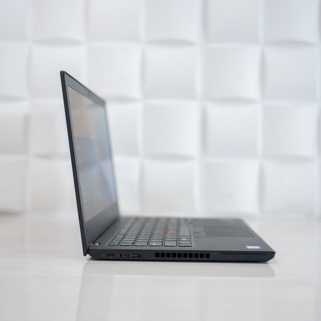 Laptop Lenovo Thinkpad T480 Intel Core i5 Gen 8 Ram 8 Gb Ssd 256 Gb Second Like New