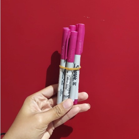 

Sharpie - Pen Ultra Fine Point Warna Merah