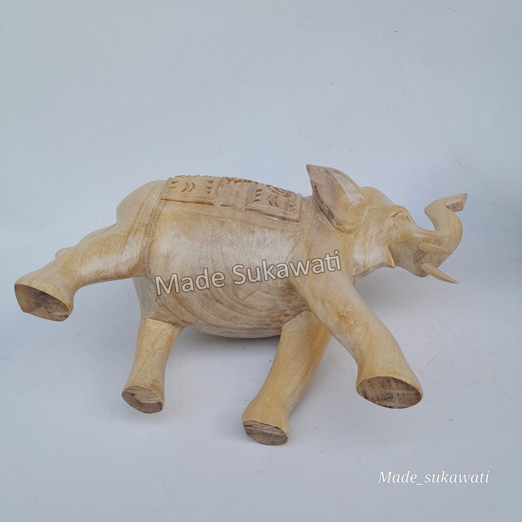 Patung kayu gajah berjalan 18cm kerajinan tangan ukiran handmade bali