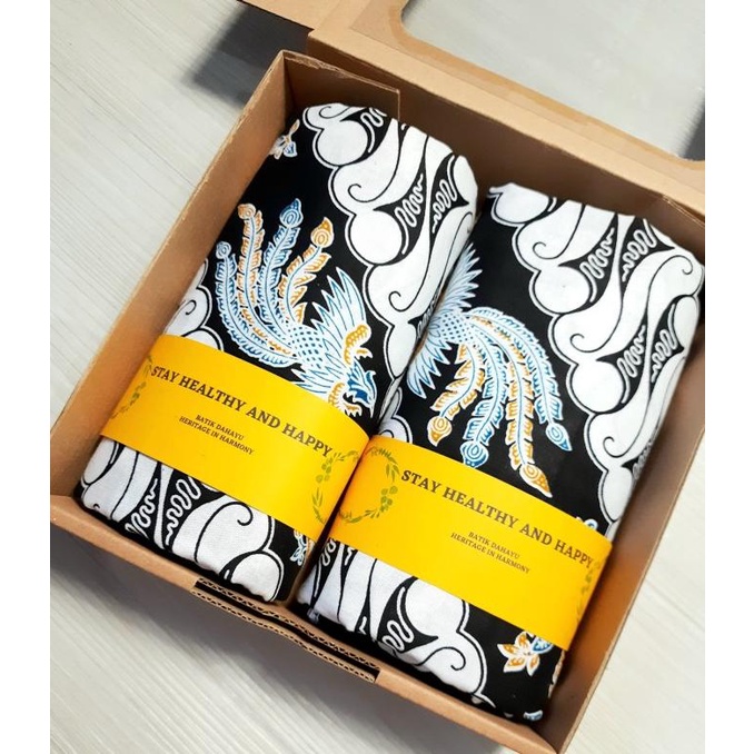 

Hampers Wedding Gift Kain Batik/Parcel Idul Fitri/Hampers Ramadhan Istanasembakoo