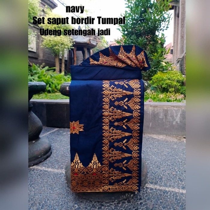 Pakaian adat bali set saput udeng oleh oleh khas bali