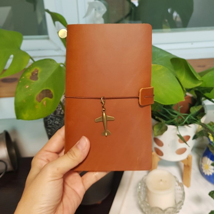 

Terlaris Travelers Notebook Spt Midori Genuine Leather Size Regular & Passport
