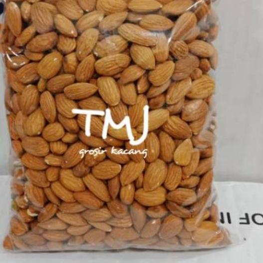 

Diskon☑️KACANG ALMOND MENTAH KUPAS PREMIUM 1KG (uk 27/30)