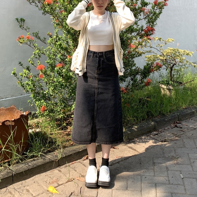 CLOTHIER | Elle Adjustable Denim Skirt