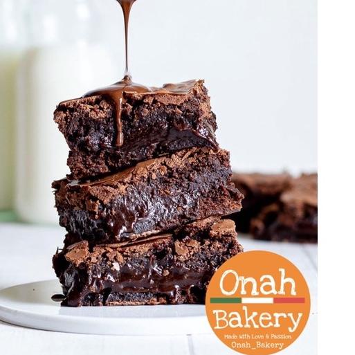

◌ Shiny Fudgy Brownies Premium Variant Original ChocoChips | Almond | Bisa Mix | Onah Bakery ℗