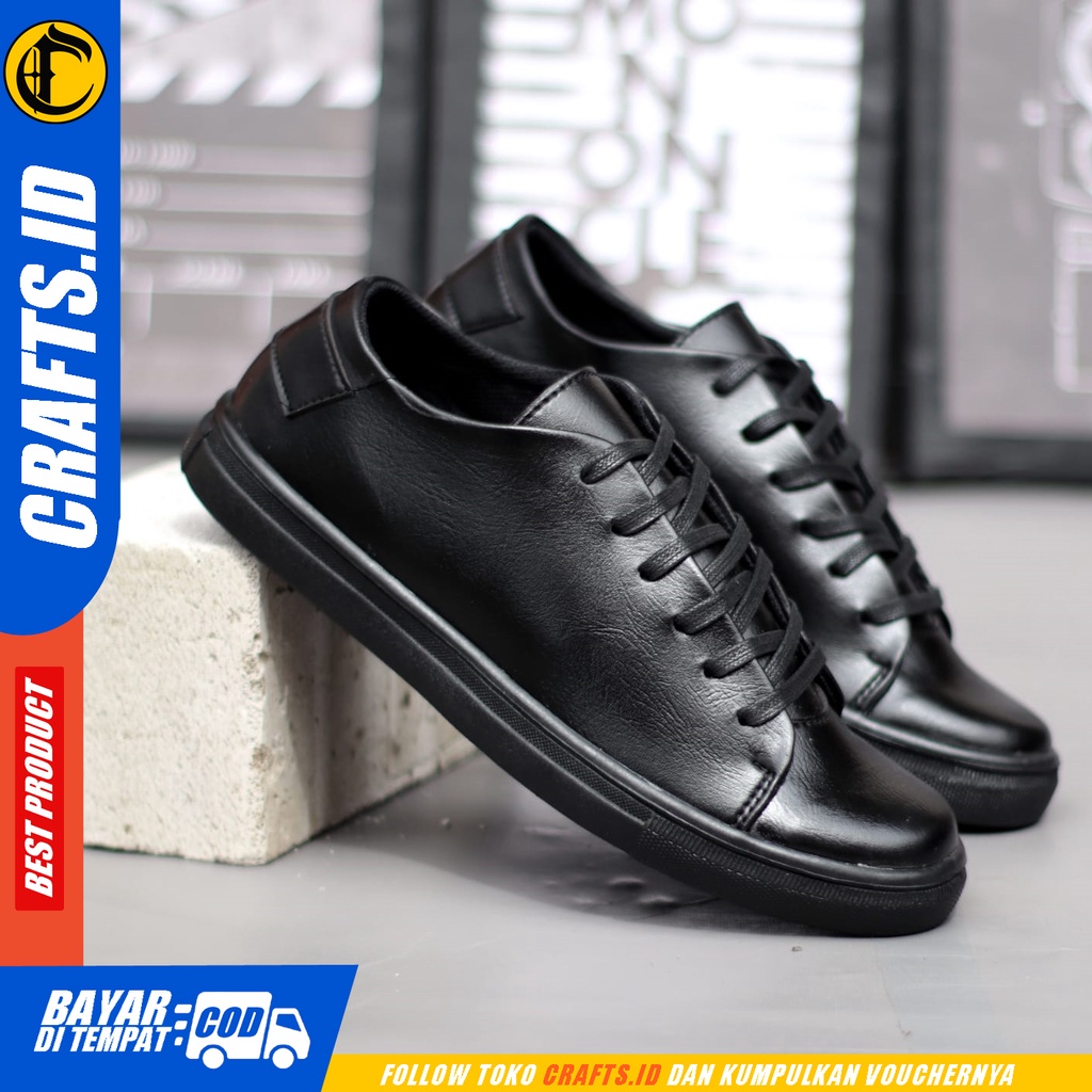 Sepatu Casual Sneakers Tali Pria Crafts Chizuru