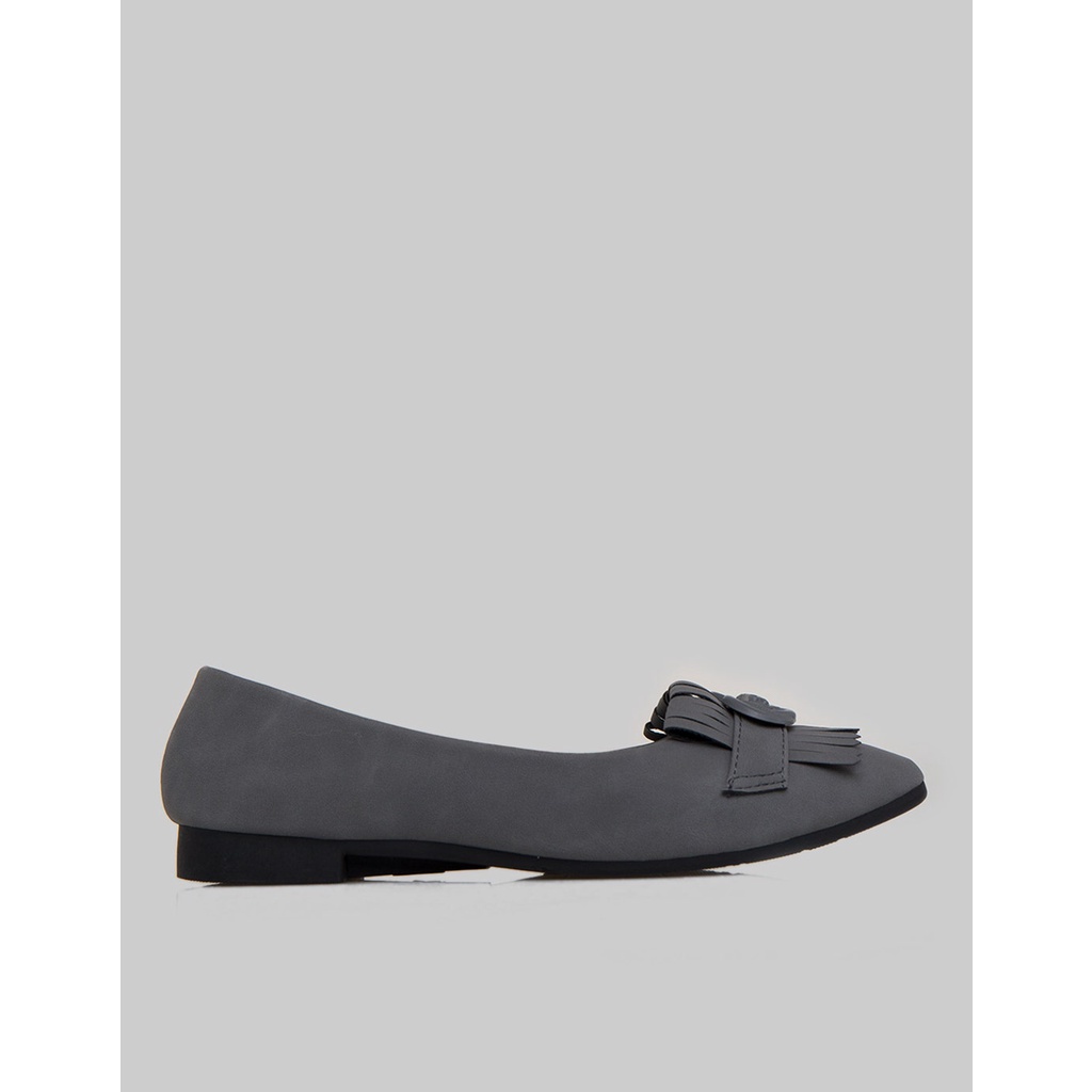 Yongki Komaladi Tassel Flat Shoes Wanita 117962743