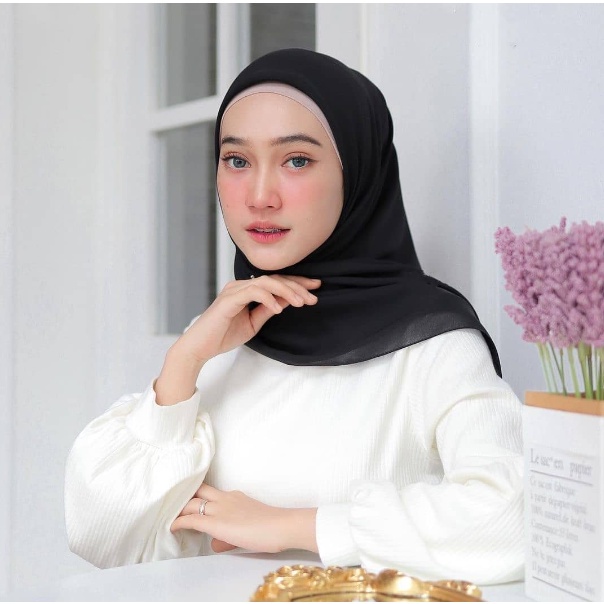 Bella Square Premium Hijab Segi Empat 115 x 115  Jilbab Bella Square Anti letoy
