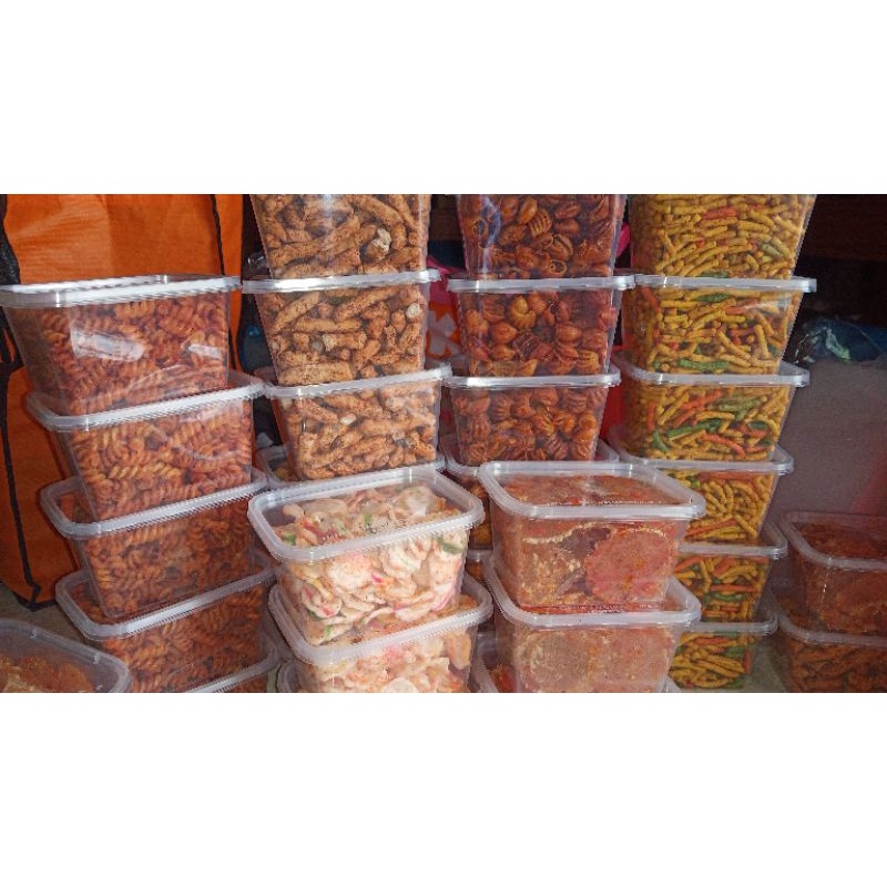 

aneka camilan pedas 300ml 100g basreng, makroni, dll