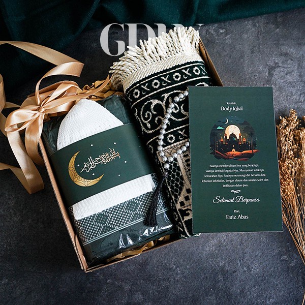 

Kado Muslim Pria Sarung, peci, Sajadah,Tasbih Gift Ramadan Berkualitas