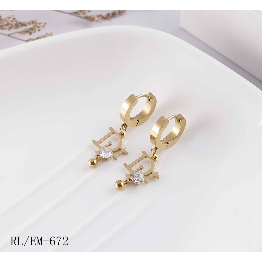 Anting Titanium Terbaru Perhiasan Fashion 672