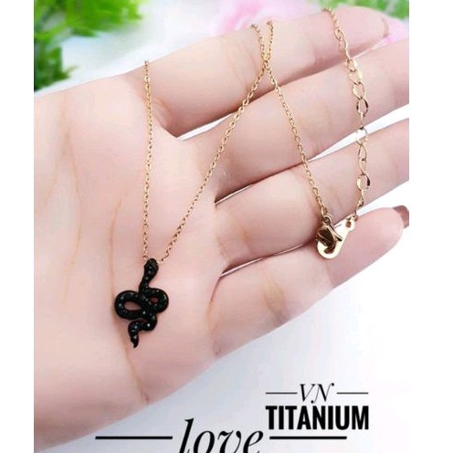 Kalung Titanium Wanita Dewasa Motif Snake Mata Hitam 1503a7