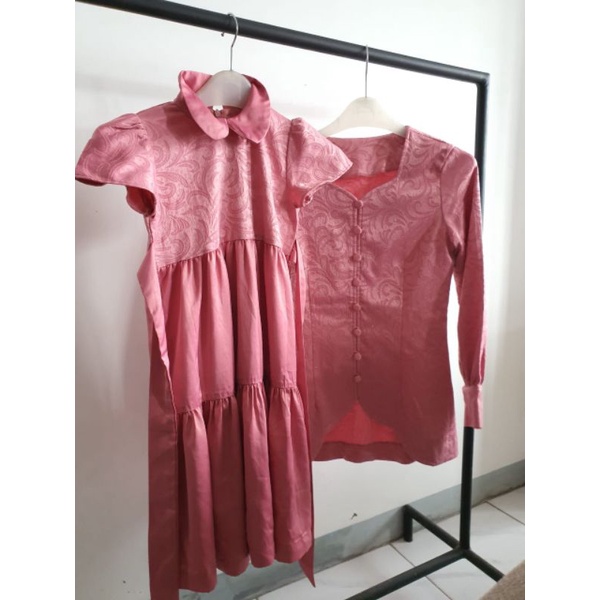 Kebaya Jaguard Ibu dan Anak Pink Salem