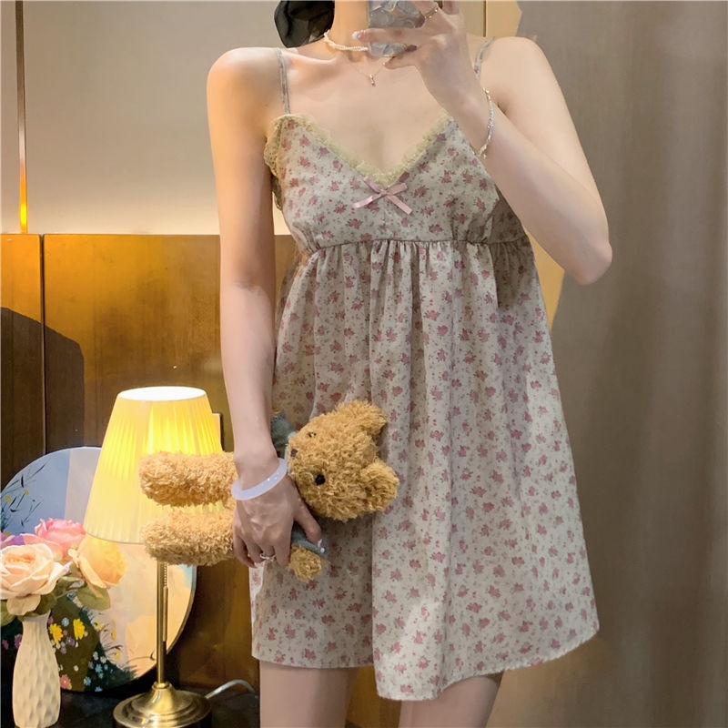 Piyama halter renda leher V musim panas wanita dengan gaya piyama tanpa lengan bunga manis yang dike