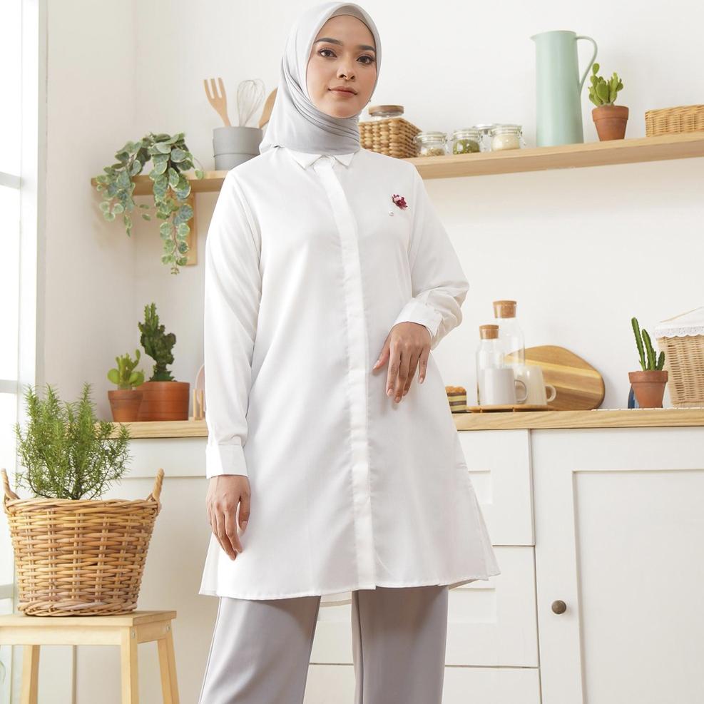TERBARU Wui Atasan Kemeja Tunik Day To Day Katun Madinah White Kerja Santai Ukuran Komplit Untuk Ker