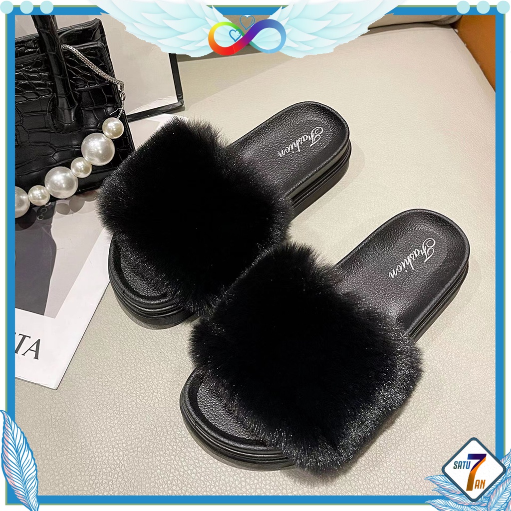 Sandal Slip On Wanita Fashion Style Korea Sandal Slop Flat Motif Bulu Sandal Cewek Kasual Nyaman PVC Satu7an SPT-52