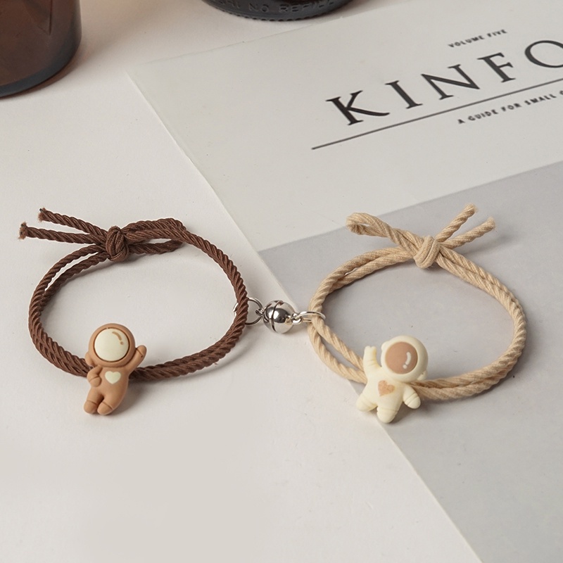 Gelang Gelang Couple Magnet Astronot 2Pcs Pasangan Sahabat Pria & Wanita Bestie 05 Korea Perempuan K