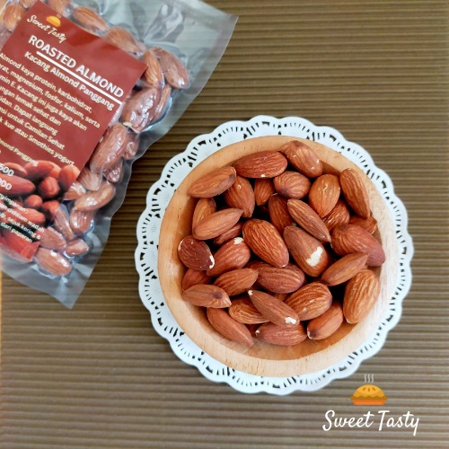 

Kacang Almond panggang - Natural Whole Roasted Almond 100 - 250 gram