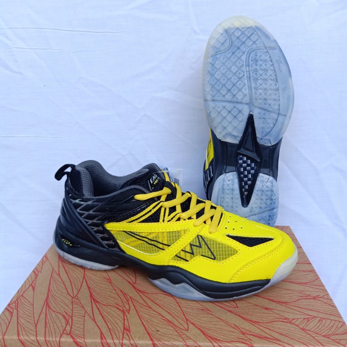 {MentariStore} sepatu bulutangkis EAGLE original SSPRO1 - kuning/hitam 39 Berkualitas