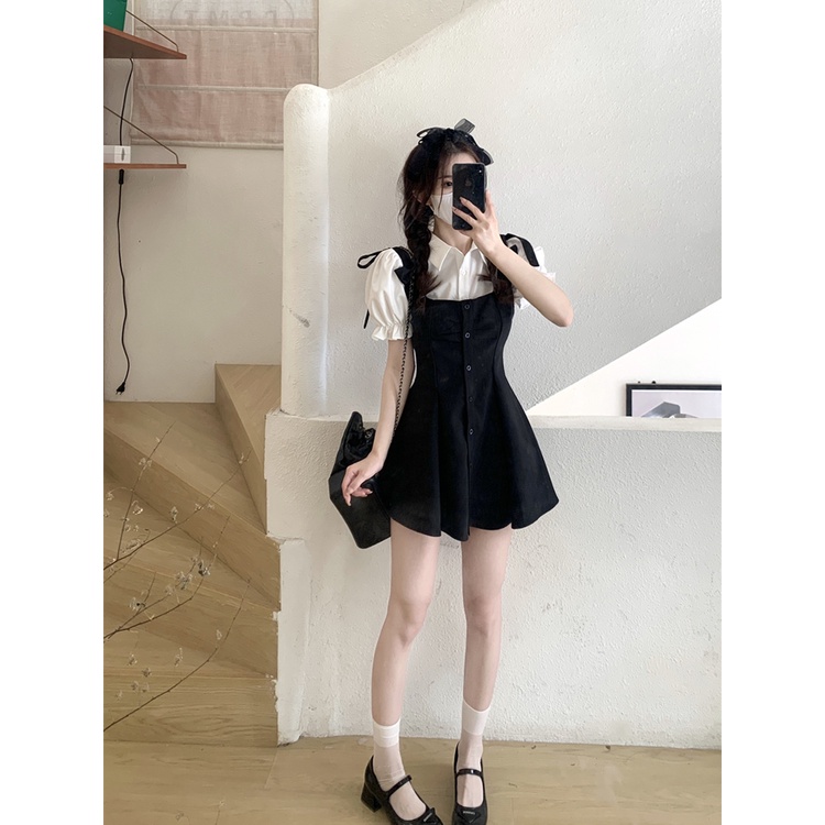 Red College Wind Suit Pendek Puff Lengan Kemeja Wanita Musim Panas Pinggang Suspender Gaun Temperamen Rok Two-Piece Set