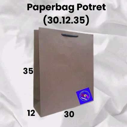 

Paperbag Potret (30.13.35)