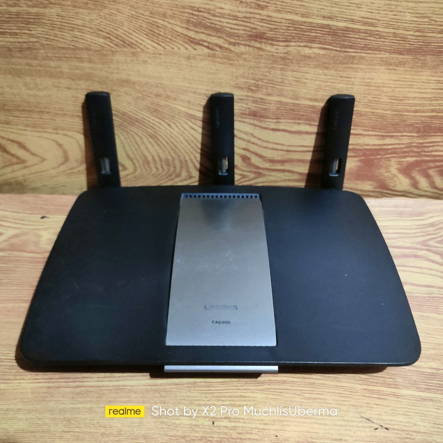 LINKSYS EA6900 AC1900 DUAL-BAND WI-FI Smart Wireless Router Gigabit