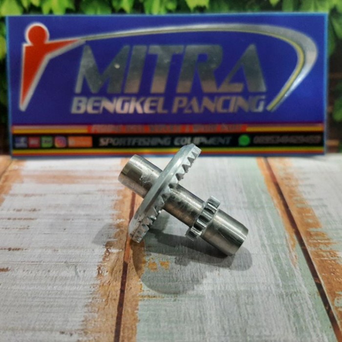 main gear ryobi size 500 800 screw in handle drive gear ORIGINAL